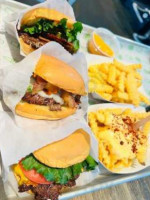 Shake Shack Mary Brickell Village food