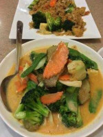 Lue Thai Cafe food