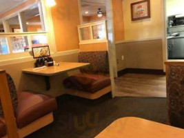 IHOP Co. #1424 inside