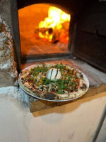 Tuttibuoni Pizzaria Forno A Lenha food