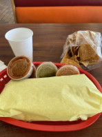 Roberto's Taco Shop food