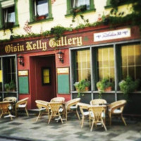 Oisien Kelly-Gallery inside