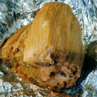 Liz's Tamale House food