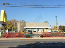 Mcdonalds outside