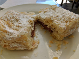 Borinquen Bakery food