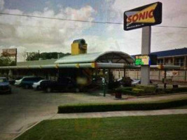 Sonic Drive-in outside