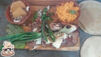 Los Molcajetes food