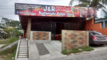 Palapa J&r outside