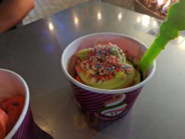 Menchie's Frozen Yogurt food