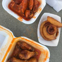 Wing Slingers food