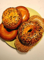 Stew's House Of Bagels food