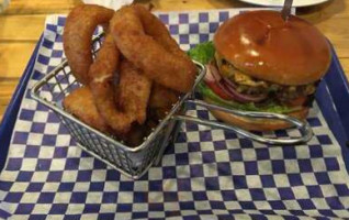 Wheezy's Restaurant Sports Bar food