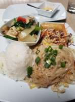 Naam Thai Cuisine food