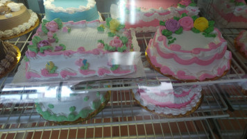 El Jardin Bakery food