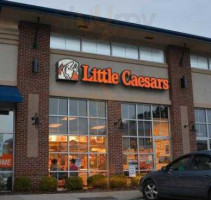 Little Caesars Pizza outside