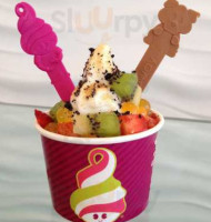 Menchie’s Frozen Yogurt food