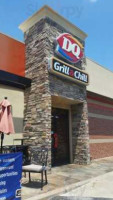 Dairy Queen Grill Chill outside