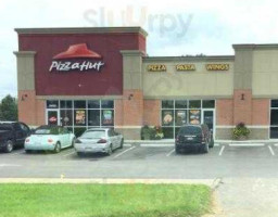 Pizza Hut outside