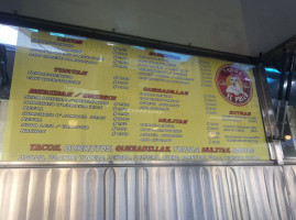 Tacos El Pollo inside