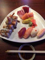 Hiro Japanese Cuisine food