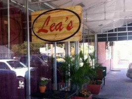 Lea's Of Monroe outside