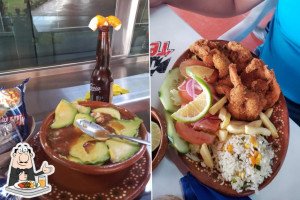 Mariscos El Cayuco food