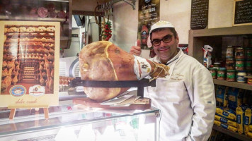 La Salumeria Di Raffaele Lapesara food