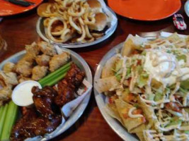 Hooters food