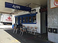 La Vigne Bakery inside