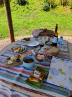 Maria Pic-nic food