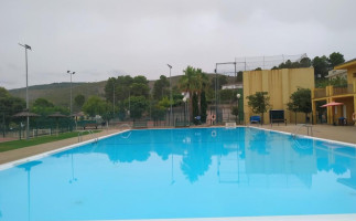 Piscina Agullent outside