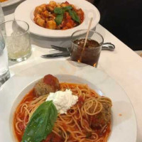 Trattoria Zooma food