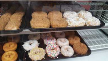 Winchell's Doughnut House food