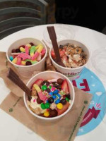 Yogurtland food