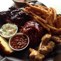 Memphis BBQ & Wicked Wings food