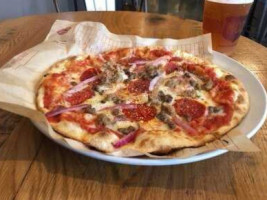 Mod Pizza Hamburg food