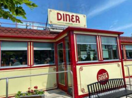 Swan Street Diner food