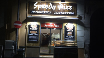 Speedy Pizz food