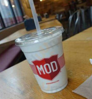 Mod Pizza food