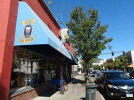 Grants Pass Pharmacy outside