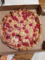 Mandee's Pizza food