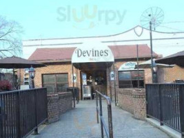 Devine's Restaurant Sports Bar outside