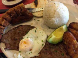 El Balcon De Las Americas food