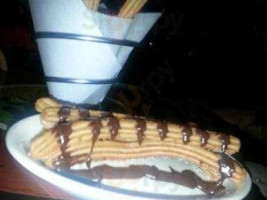 Churros Calientes food