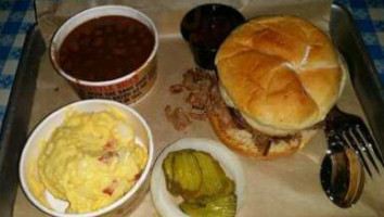 Dickey's Barbecue Pit food