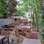 Rouge Divin À l'intérieur