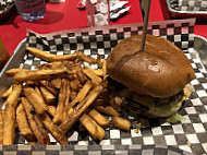 Top Gun Burger food