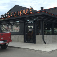 Browns Socialhouse food