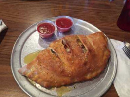 Little Italy's Pies & Pints, LLC food