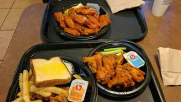 Zaxby's food